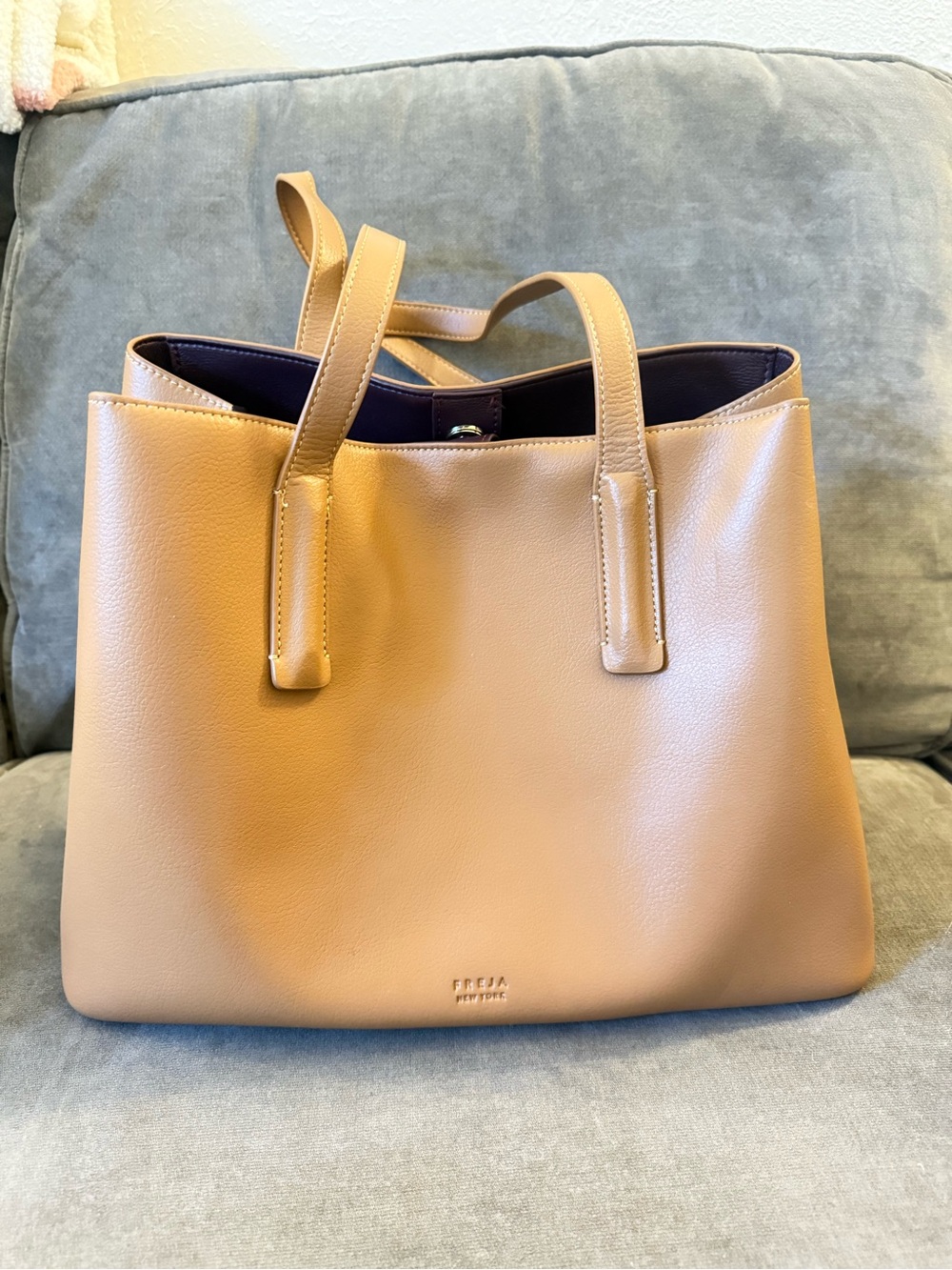 Freja Linnea Tote in Caramel
